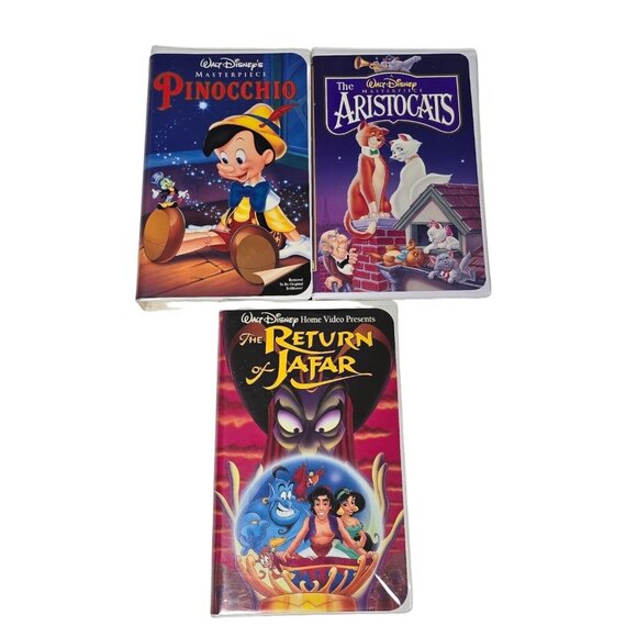 Walt Disney Classics VHS Clamshell Lot Pinocchio Aristocats & Return Of Jafar - Picture 1 of 16